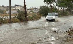 İncirliova'da sağanak hayatı felç etti