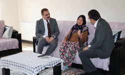 Karacasu'da yaşlılar gününde anlamlı ziyaret