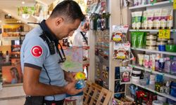 Kuşadası'nda ticari işletmeler mercek altına alındı