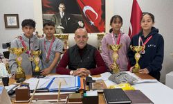 Şehit Rıfat Tunçbilek Ortaokulu, kupaları topladı