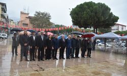 YENİ Parti Karacasu'dan yağmur altında Cumhuriyet coşkusu