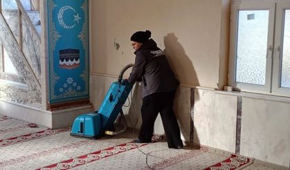 Germencik’te Ramazan ayı öncesi camiler temizlendi