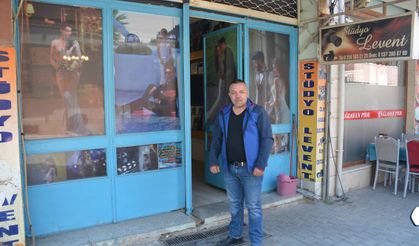 Germencikli esnaftan örnek hizmet: Minik öğrencilere ücretsiz vesikalık