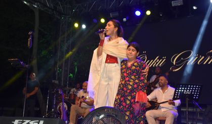 Karacasu'da festival coşkusu Öykü Gürman'la sona erdi