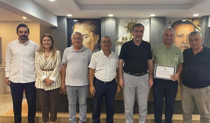 AK Parti Koçarlı’nın başarısı ödüllendirildi