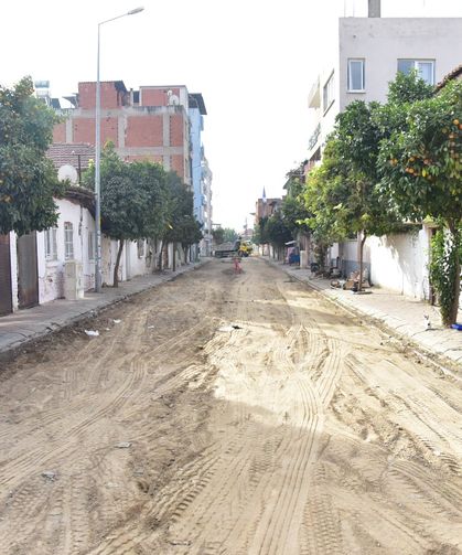 İncirliova'nın iki caddesi daha yenileniyor