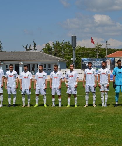 Efeler 09 sezonu galibiyetle kapattı; '3.lige devam' dedi