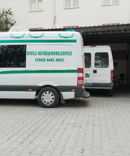Yaşlı adam kulakları kesilmiş halde ölü olarak bulundu