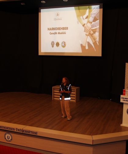 ADÜ’de diş hekimliği öğrencilerine “NarkoGençlik” eğitimi