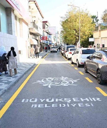 Aydın Büyükşehir Belediyesi yol yapım ve yenileme çalışmalarını sürdürüyor