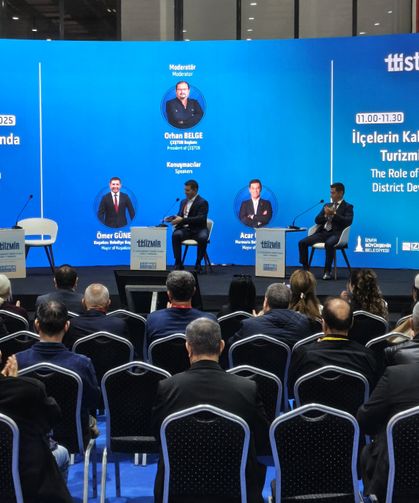 Başkan Ömer Günel 'TTI Stage İzmir Fuarı'nda Kuşadası'nı anlattı