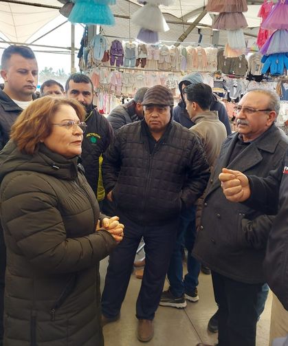 Gençay, Baharın müjdecisi bileklikleri halka dağıttı