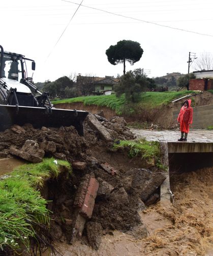 İncirliova Belediyesi sahada: Ekipler aralıksız çalışıyor