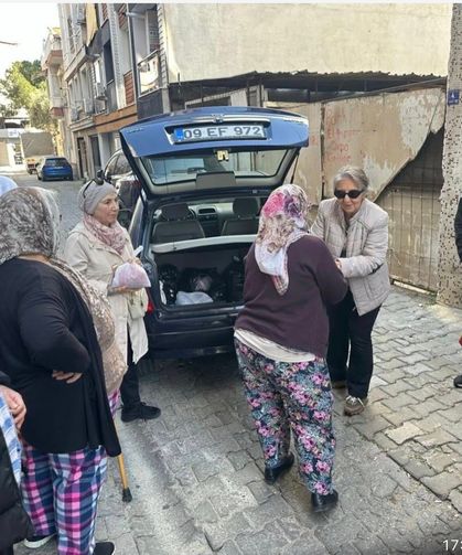 Aydınlı kadınlardan ihtiyaç sahibi ailelere destek