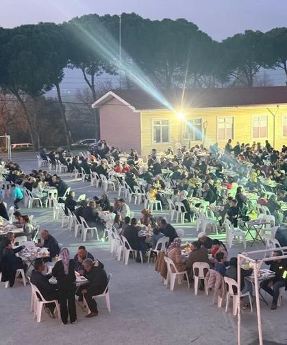 Yenipazar’da öğrenciler ve protokol iftar sofrasında buluştu