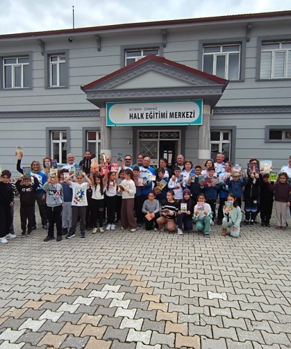 ''Bir kitap bin umut'' kampanyası Domaniç'li öğrencilerle buluştu