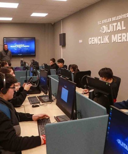 Efeler Belediyesi Dijital Gençlik Merkezi gençlerin uğrak noktası oldu