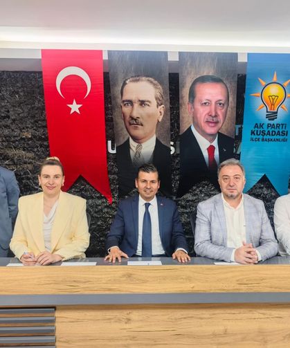 AK Parti Kuşadası 'Danışma Meclisi' toplantısında buluştu