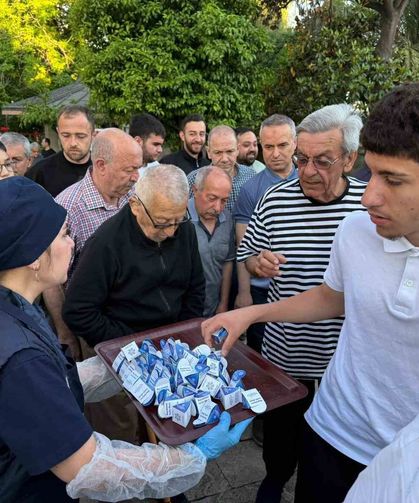 Aydın Büyükşehir vatandaşlarla bayramlaştı