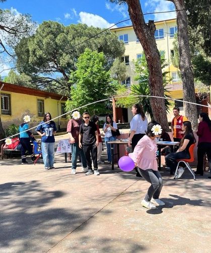 Bozdoğan MYO öğrencileri özel eğitim öğrencileriyle bir araya geldi