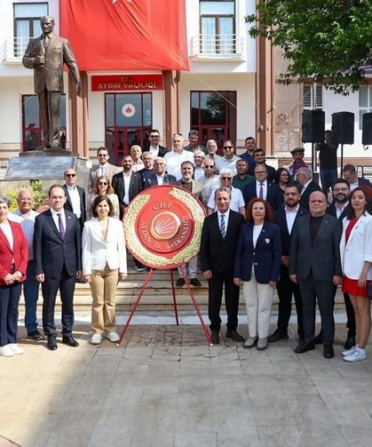 CHP Aydın'dan 19 Mayıs'ta tören: Atatürk Anıtı'na çelenk sundular