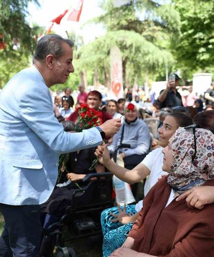 Efeler’de Anneler Günü coşkuyla kutlandı