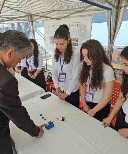 Kız mesleklilerin projeleri görücüye çıktı