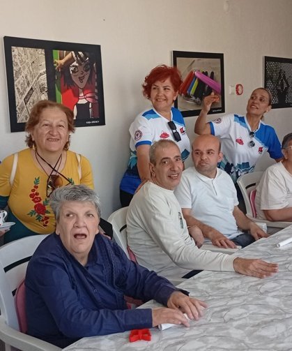 Kuşadalı doğa tutkunları adımlarını 'Kalplere' attı