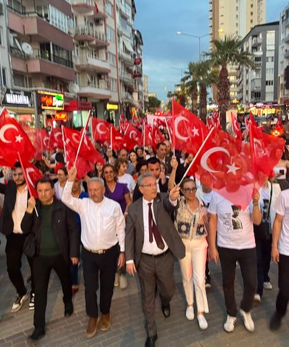 Nazilli’de bayram coşkusu marşlarla meydanlara taşındı, Tetik: “Cumhuriyete hep birlikte sahip çıkacağız”