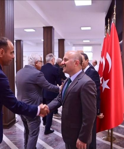 Vali Varol personeliyle bayramlaştı