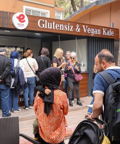Efeler’de çölyak hastalarına güvenli lezzet durağı