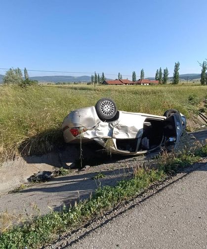 Kontrolden çıkan otomobil devrildi; 1 ölü, 3 yaralı