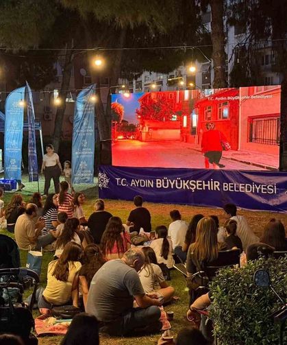 Aydın Büyükşehir Belediyesi’nin açık hava sinema etkinlikleri sürüyor