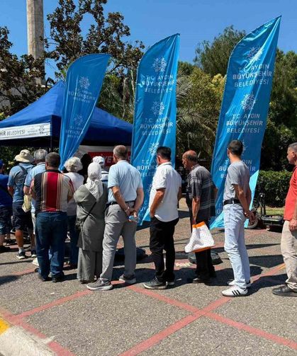 Büyükşehir’den vatandaşlara aşure ikramı