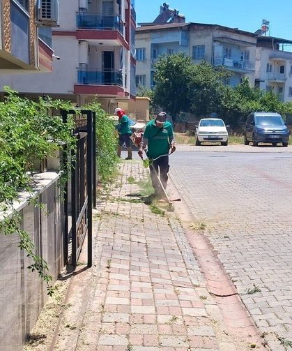 Efeler’de temizlik çalışmaları sürüyor
