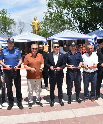 Karacasu'da Halk Eğitim yıl sonu sergisi açıldı: El emeği göz nuru ürünler sergilendi