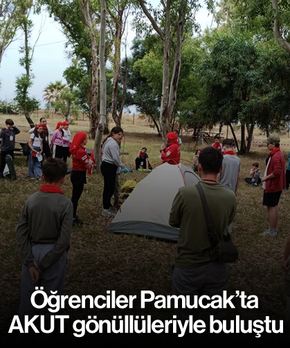 Öğrenciler Pamucak’ta AKUT gönüllüleriyle buluştu