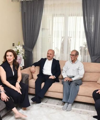 Vali Varol'dan şehit babasına anlamlı ziyaret