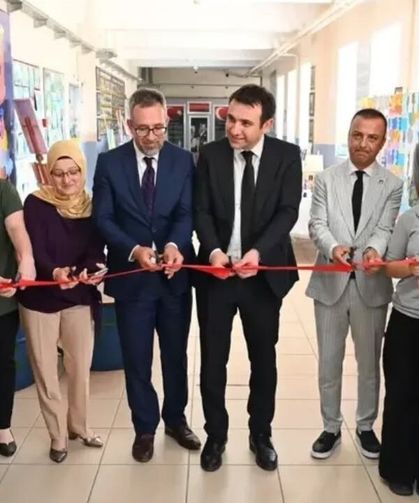 Yenipazar’da yıl sonu sergisi açıldı