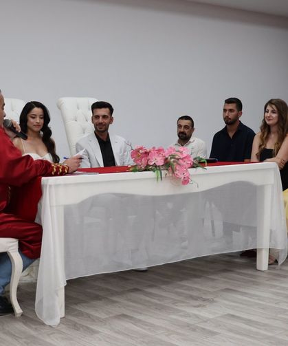 CHP’li başkan dünyaevine girdi: Nikahı Başkan Arıcı kıydı