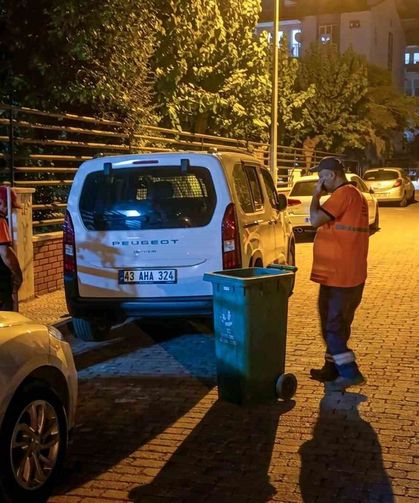 Efeler Belediyesi temizlik ekipleri çalışmalarını sürdürüyor