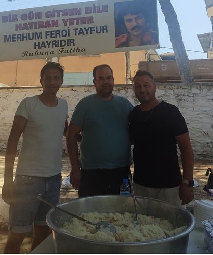 Hayranları, Ferdi Tayfur için hayır yaptı
