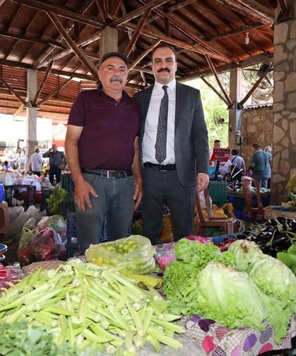 Karacasu şaşkın: Kaymakam pazara çıktı!