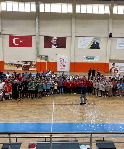 Minikler Hentbol Türkiye Şampiyonası Kuşadası’nda tamamlandı