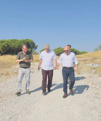 Vali Varol Kuşadası'nda yeni eğitim kompleksini gezdi