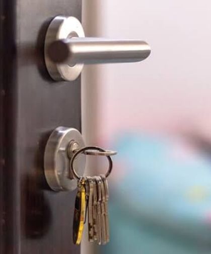 Kapının arkasında anahtar bırakanlar dikkat: Güvenli sanılıyor ama riskli olabilir