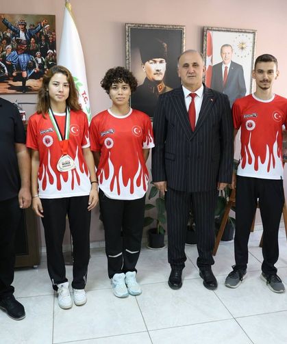 İncirliova’nın gençleri dünya sahnesinde