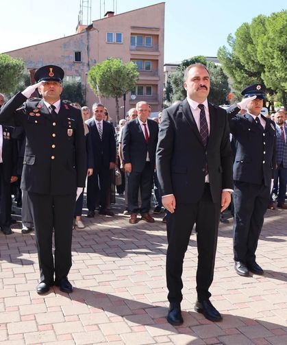 Karacasu’da 30 Ağustos Zafer Bayramı Coşkusu: Atatürk Anıtı’na çelenk sunuldu