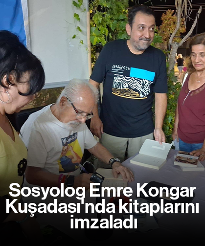 Sosyolog Emre Kongar Kuşadası'nda kitaplarını imzaladı