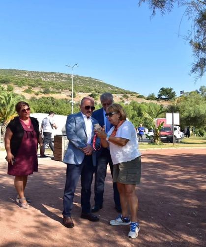Vali Dr. Varol Kuşadası'nda sahaya indi